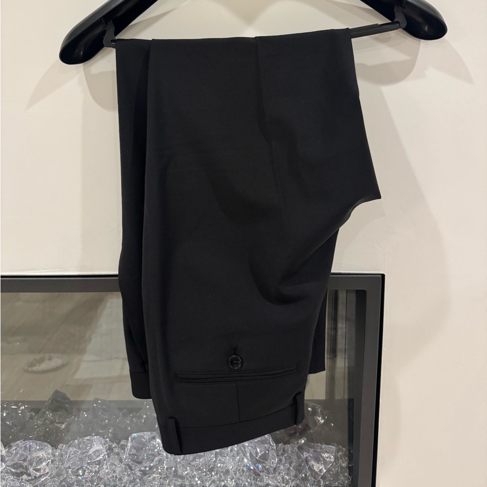 Express Classic Black Men's Suit - Picture 5 of 6